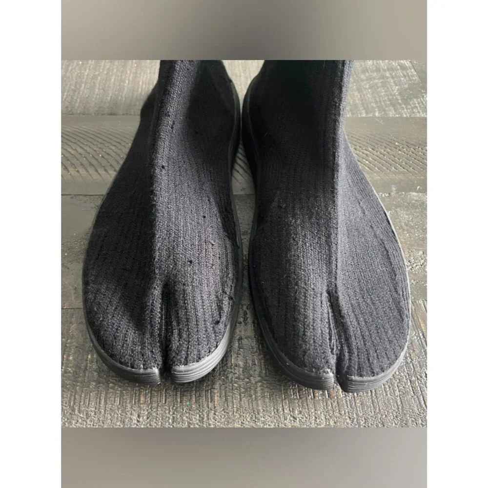 Tabi Split Toe Sock Sneakers Black Knit Boots Unisex Minimalist Techwear